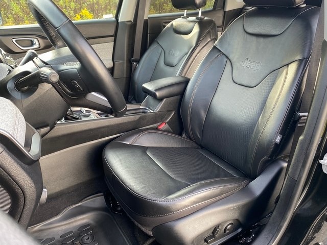 2022 Jeep Compass Latitude Lux photo 18
