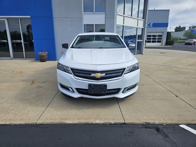 2019 Chevrolet Impala LS photo 3