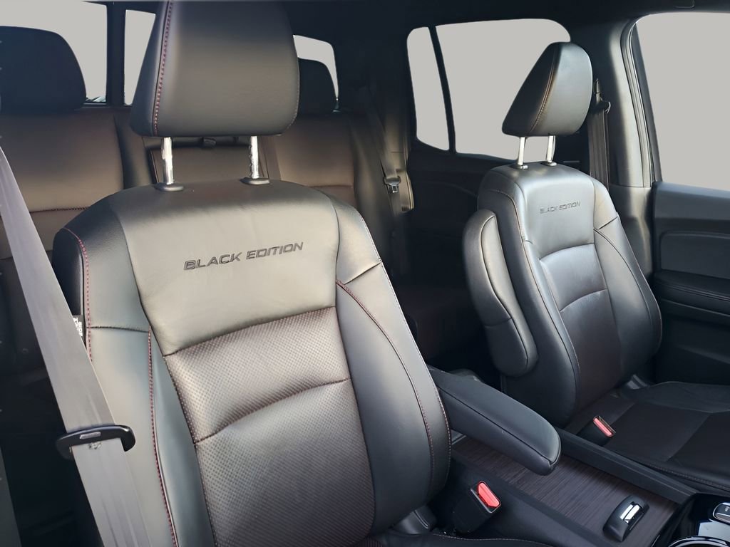 2021 Honda Ridgeline Black Edition photo 15