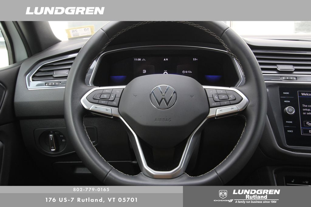 2023 Volkswagen Tiguan SE photo 4