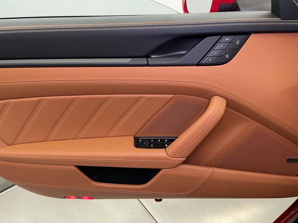 2025 Porsche 911 S Cabriolet photo 31