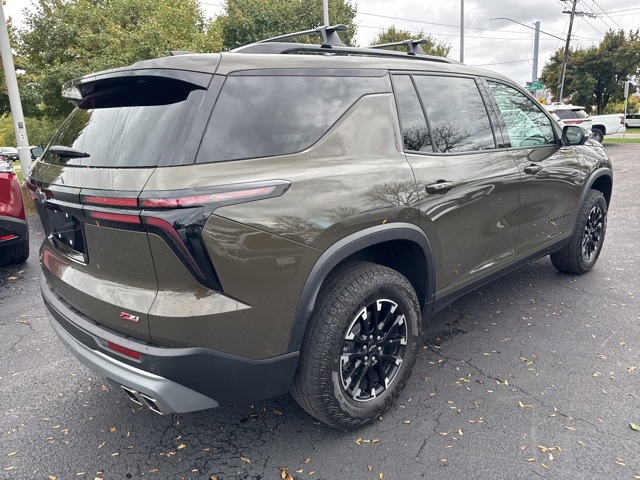 2024 Chevrolet Traverse Z71 photo 3