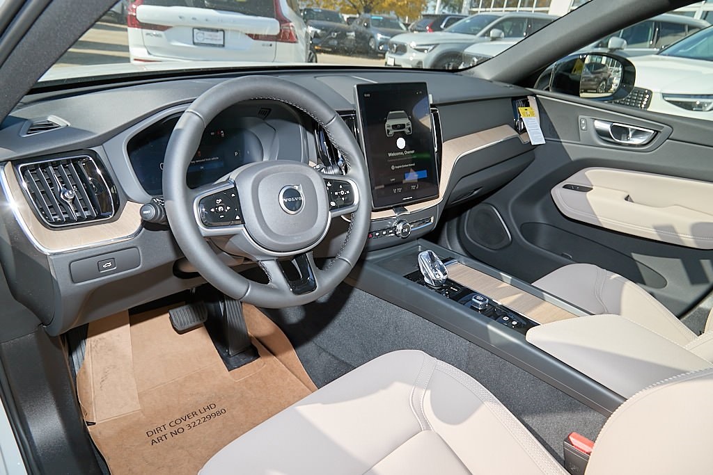 2026 VOLVO XC60 - Image 11