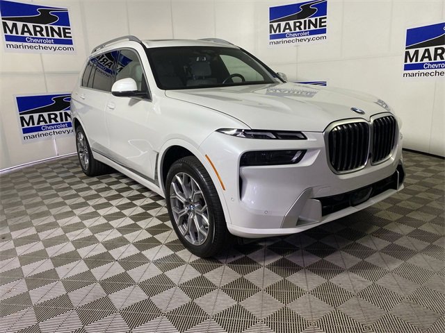 2023 BMW X7 40i's photo