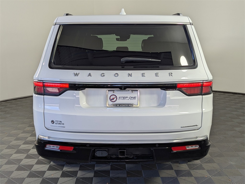 2023 Jeep Wagoneer L Series III photo 5