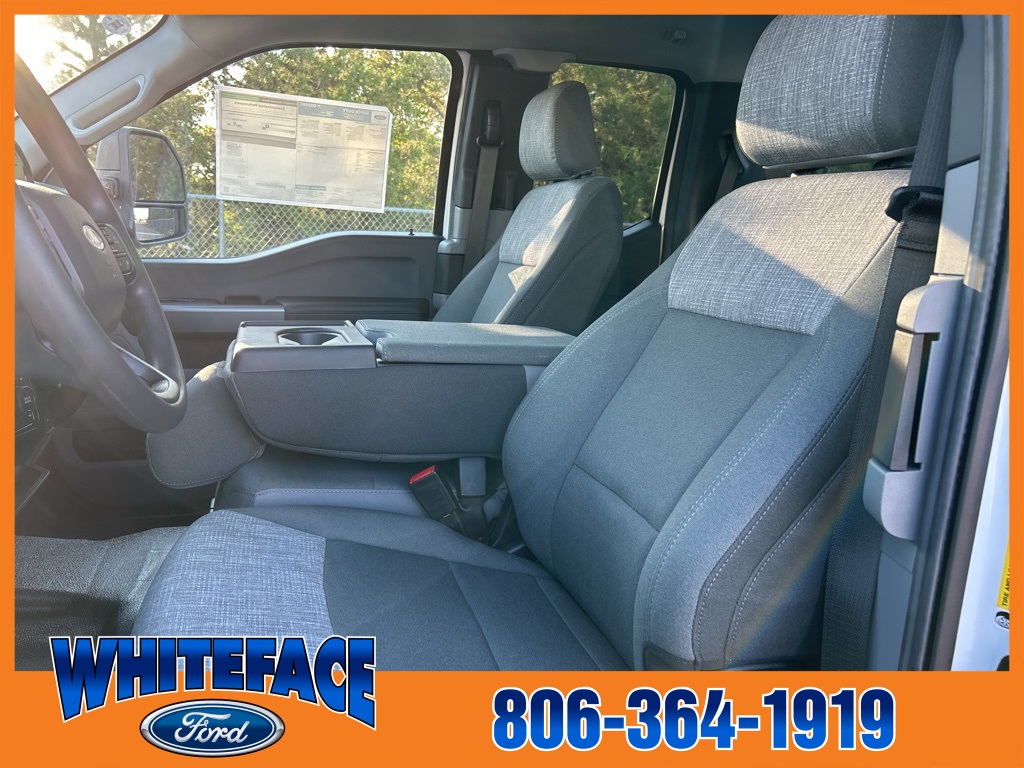 2025 Ford F-350 XLT photo 13