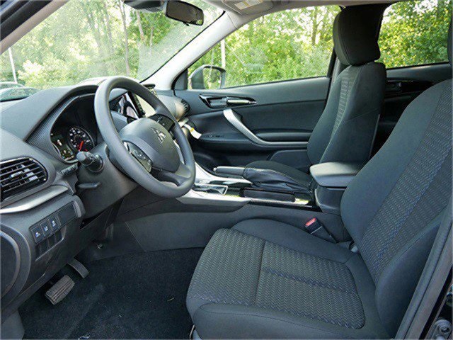 2025 Mitsubishi Eclipse Cross ES photo 4