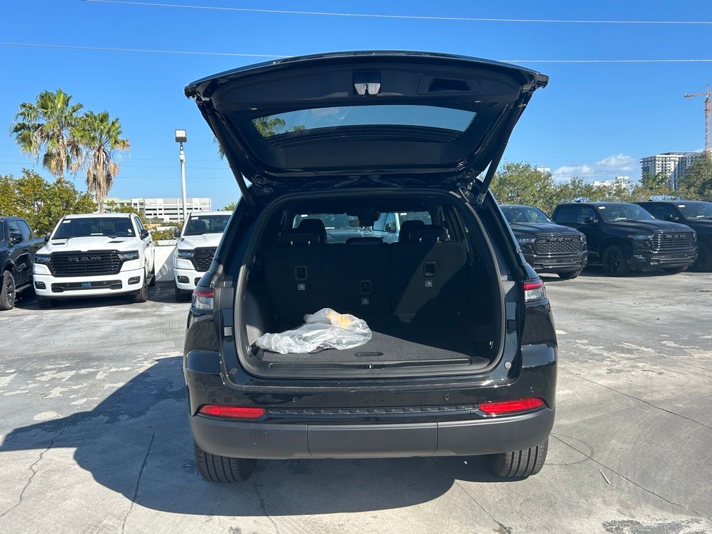 2025 Jeep Grand Cherokee Limited photo 26