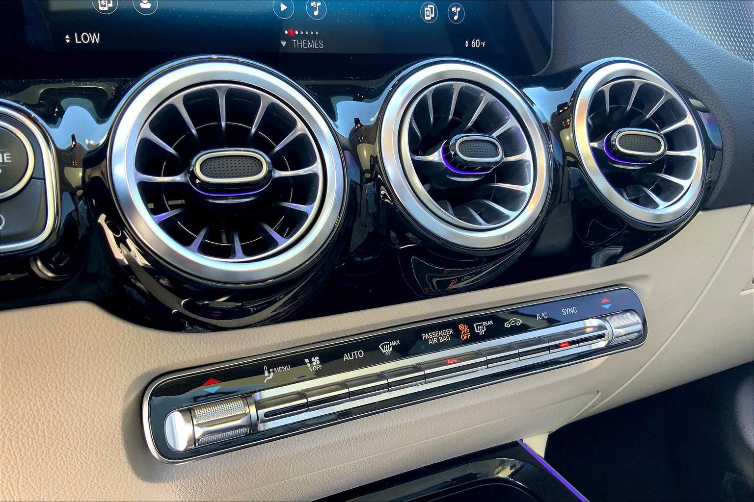 2022 Mercedes Benz GLA 250 4MATIC photo 28