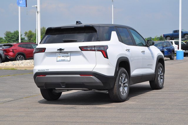 2026 Chevrolet Equinox photo 3