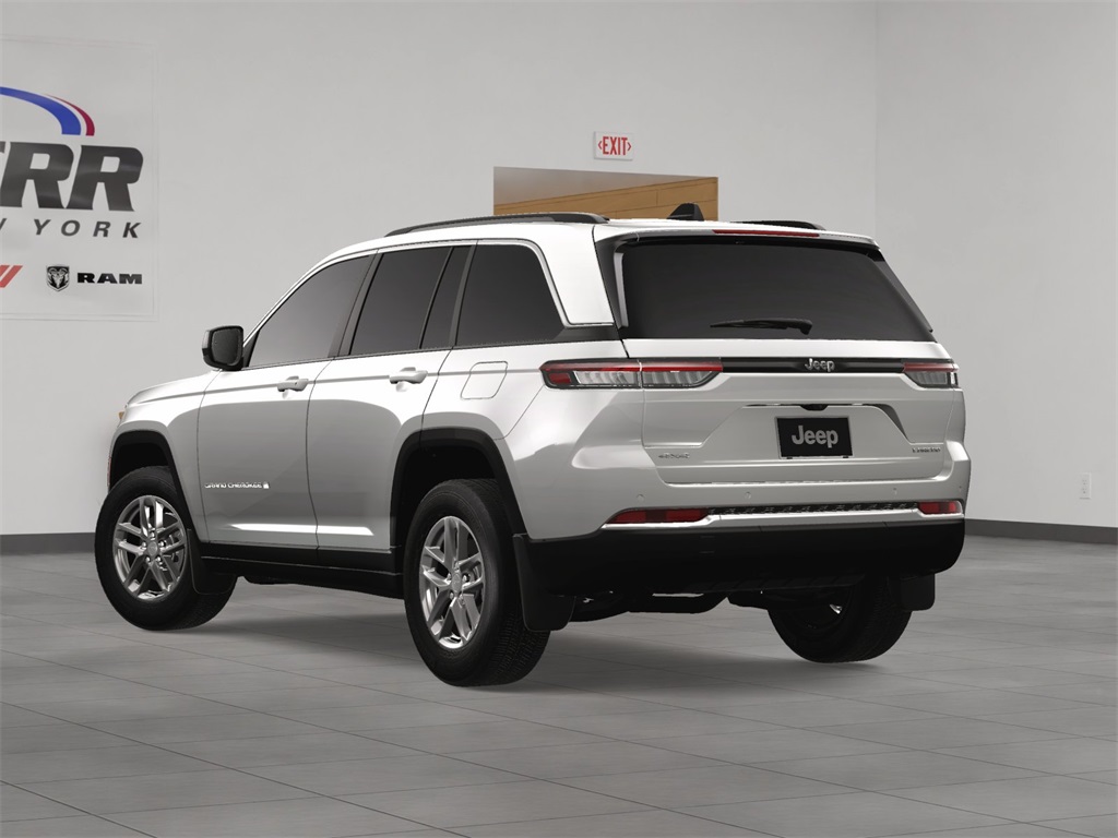 2025 Jeep Grand Cherokee Laredo X photo 4