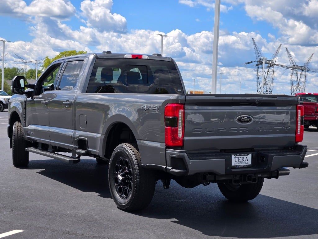 2026 Ford F-350 XLT photo 13