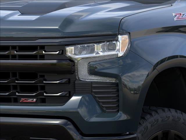 2025 Chevrolet Silverado Trail Boss LT photo 9