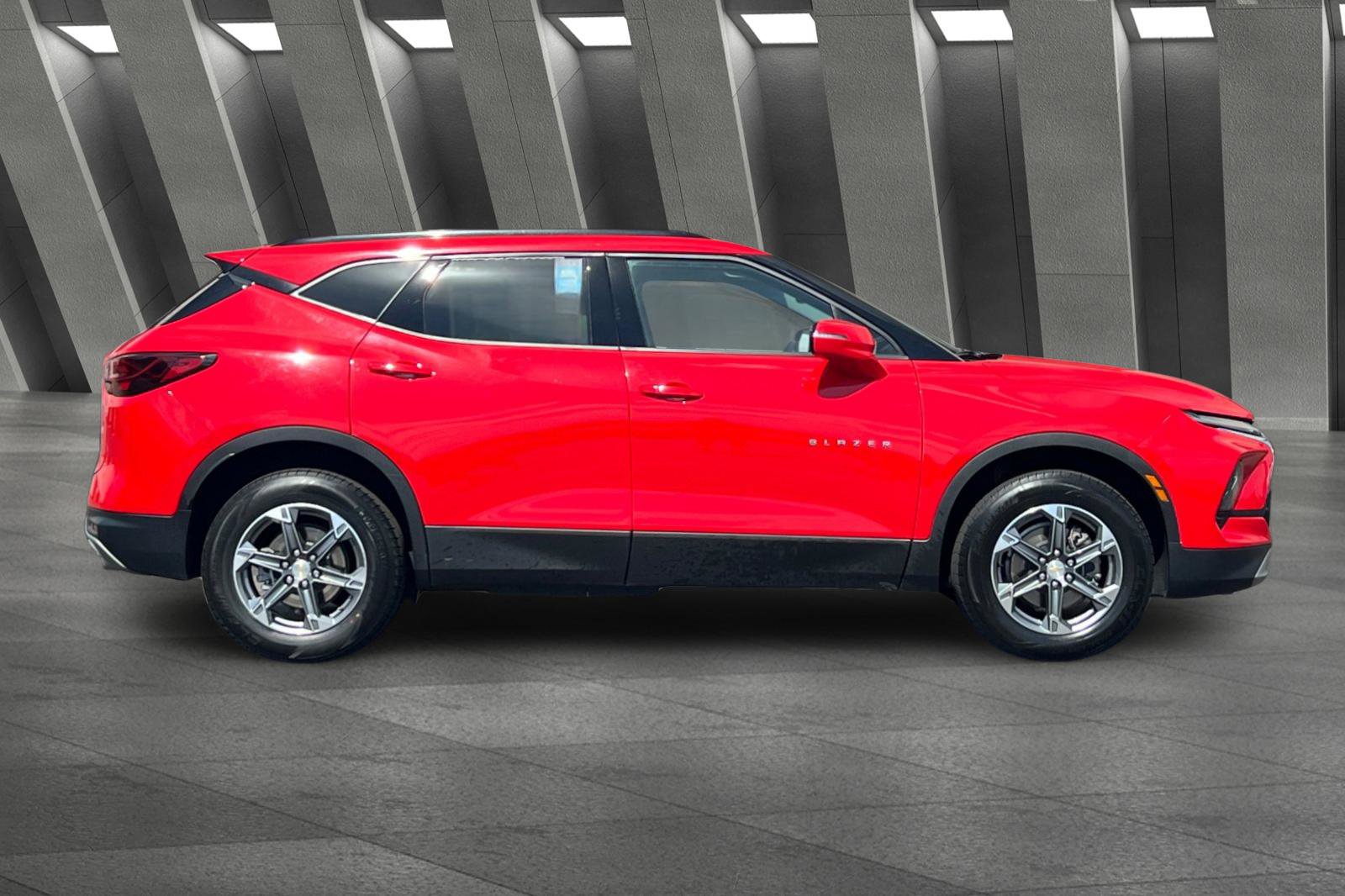 2023 Chevrolet Blazer 3LT photo 2