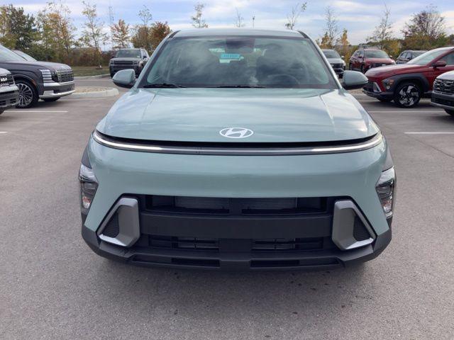 2026 Hyundai Kona SE photo 2