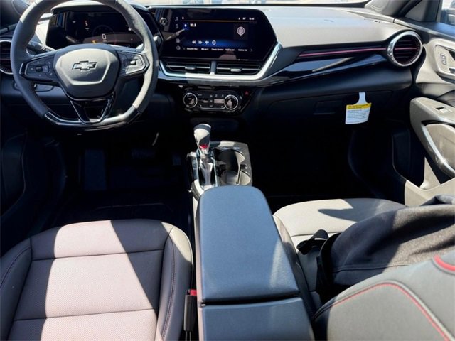 2025 Chevrolet Trax photo 6