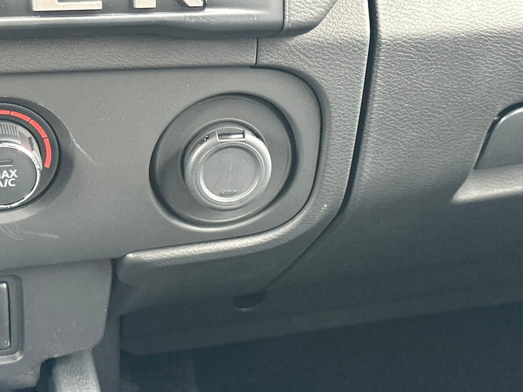 2025 Nissan Frontier SV photo 22