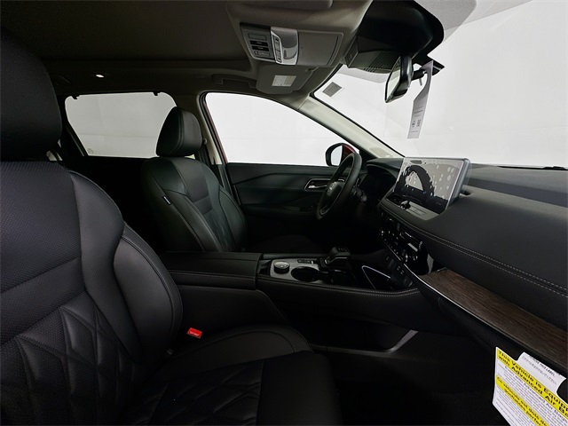 2026 Nissan Rogue Platinum photo 30