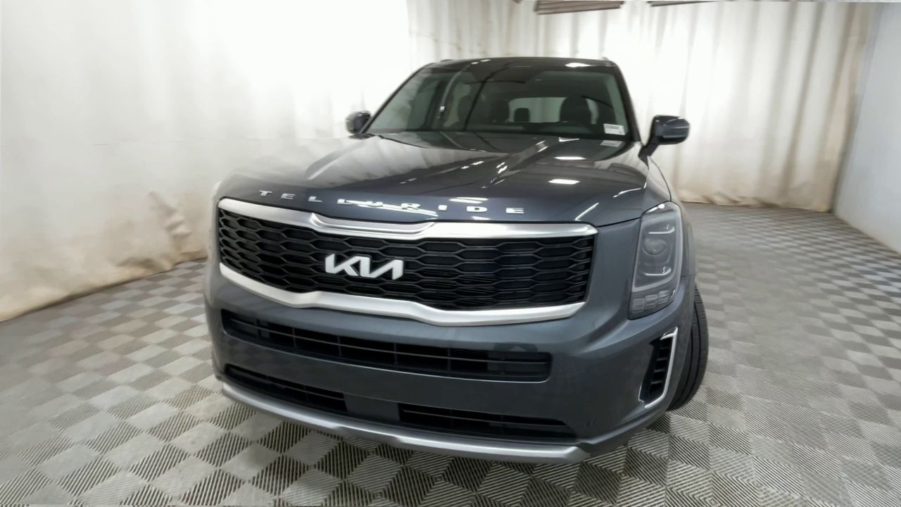 2022 Kia Telluride S photo 3