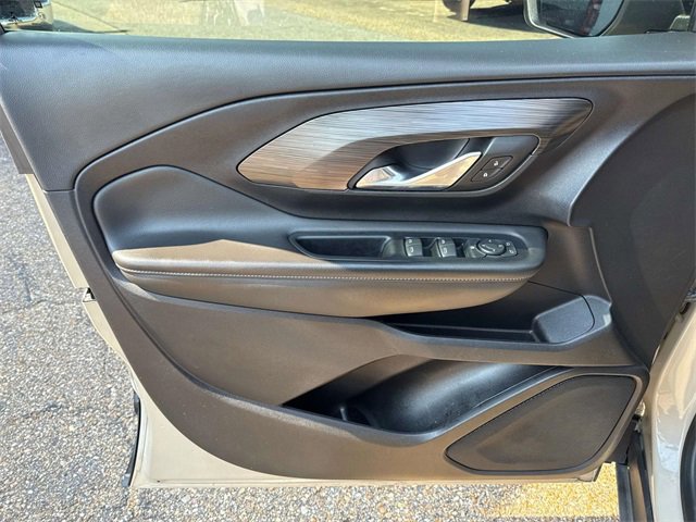 2023 Gmc Terrain SLE photo 17
