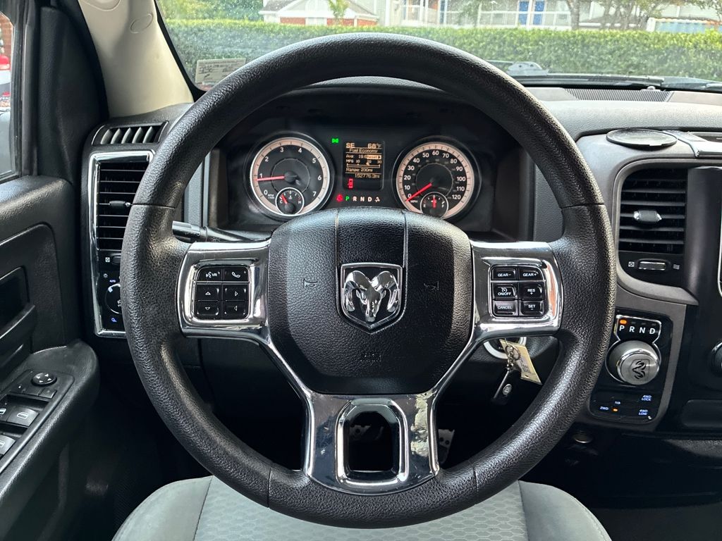 2016 Ram 1500 Express photo 14