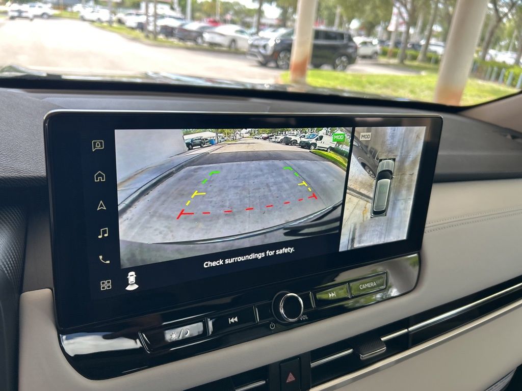 2025 Mitsubishi Outlander Black Edition photo 11