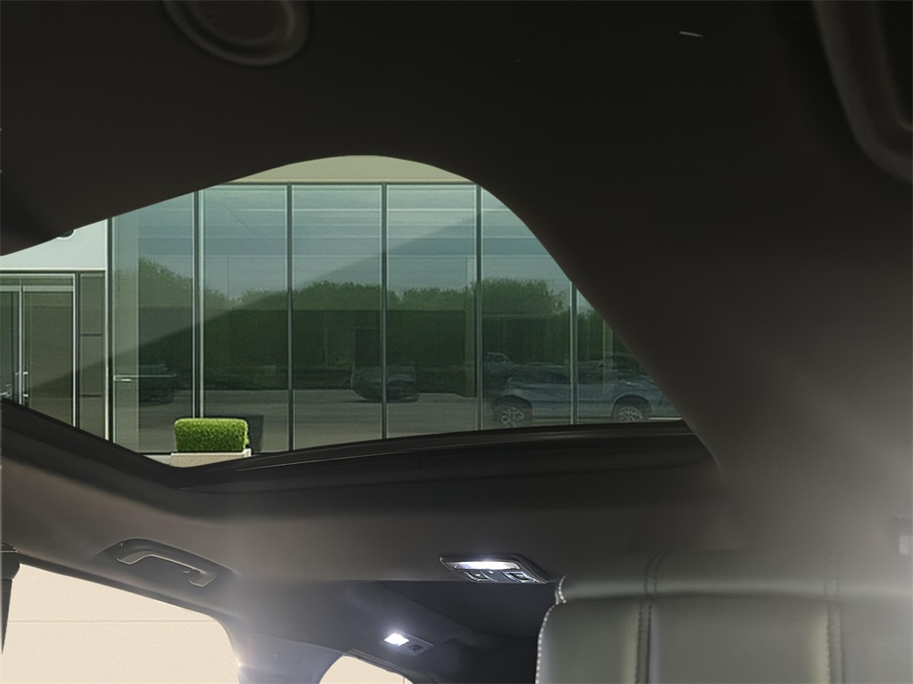 2025 Land Rover Discovery SE photo 14