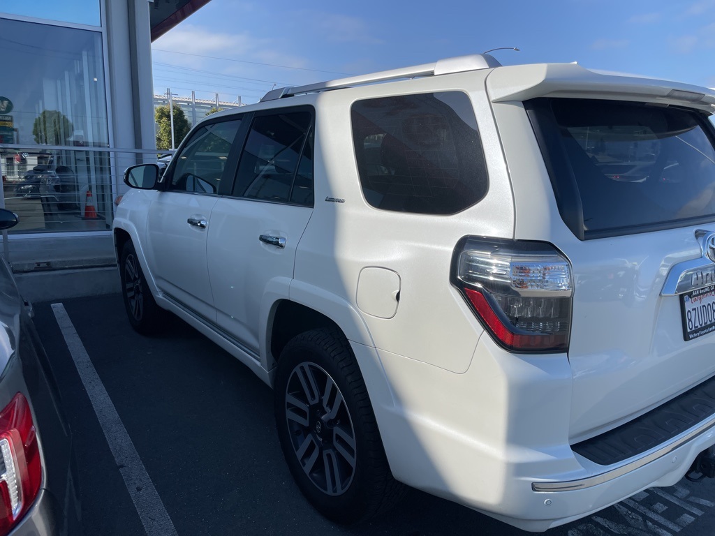 2022 Toyota 4Runner Limited photo 2