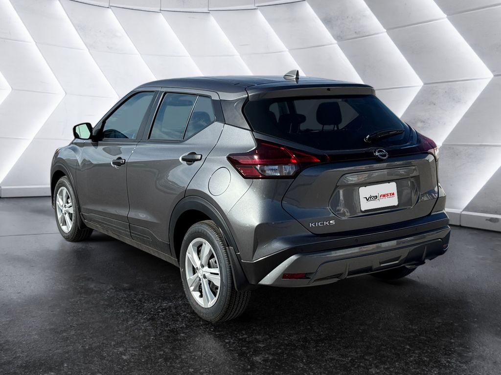 2025 Nissan Kicks Play S photo 6