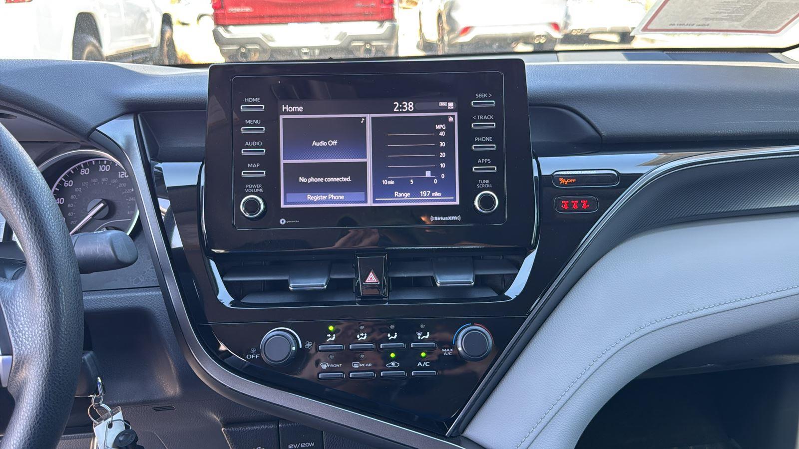 2021 Toyota Camry LE photo 18