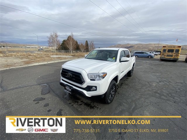 2023 Toyota Tacoma SR5's photo