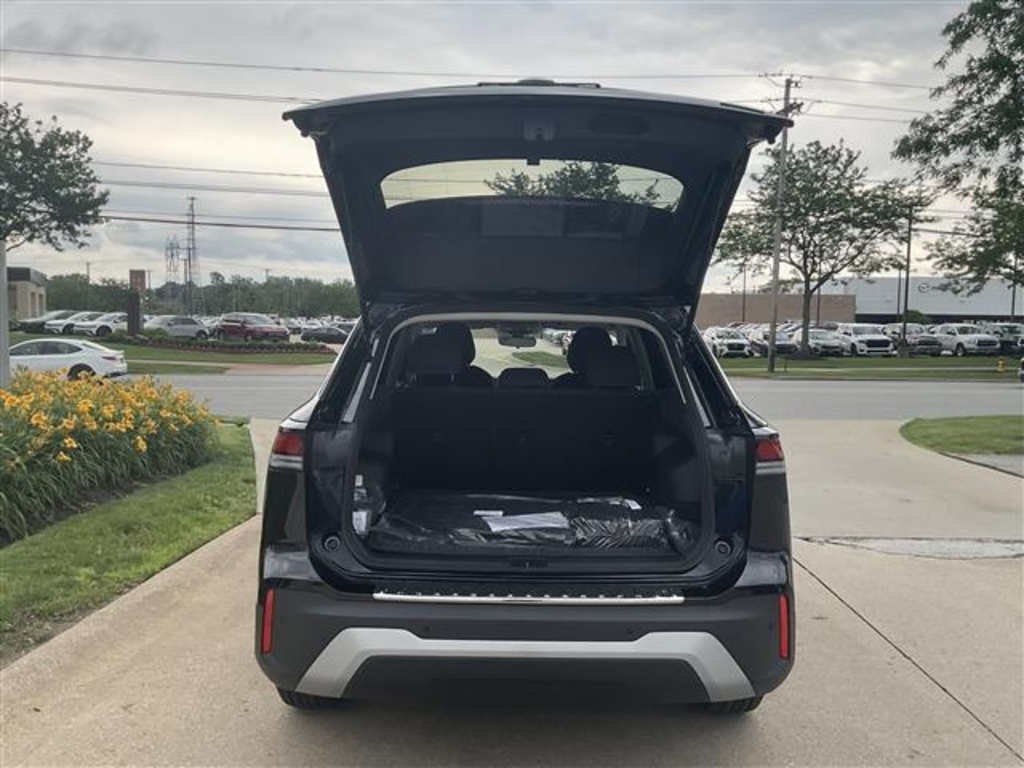 2025 Volkswagen Tiguan S photo 2