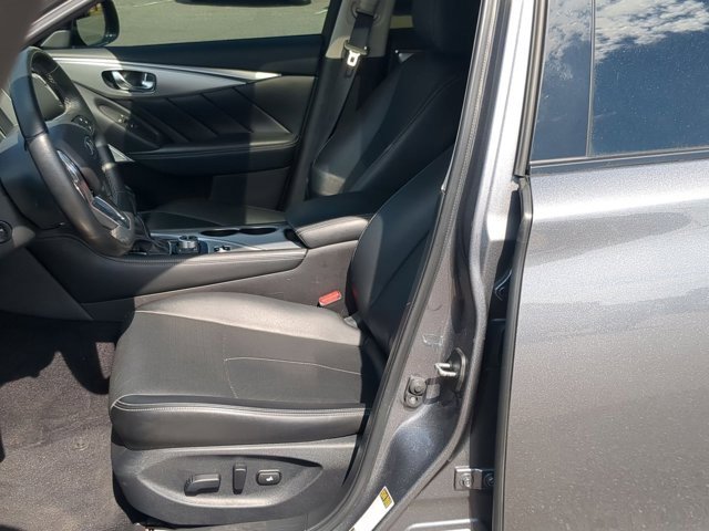 2022 Infiniti Q50 LUXE photo 10