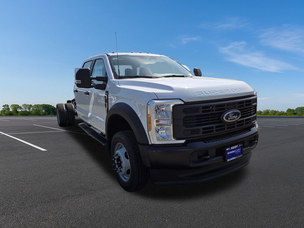 New 2025 Oxford White Ford XL image 3