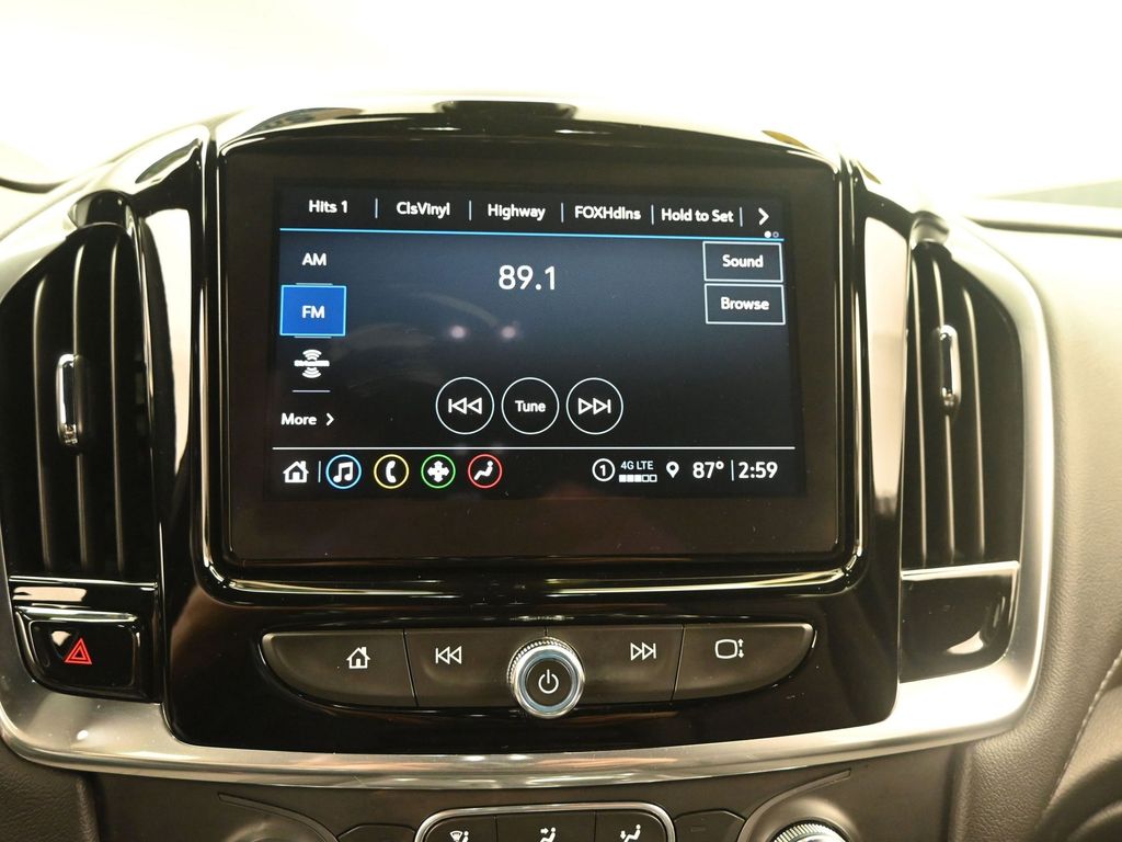 2022 Chevrolet Traverse Cloth photo 14