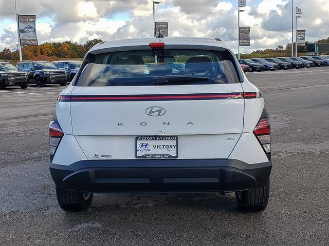 2026 Hyundai Kona SE photo 3