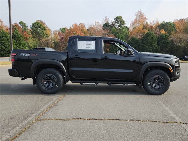 2026 Nissan Frontier PRO-4X photo 2