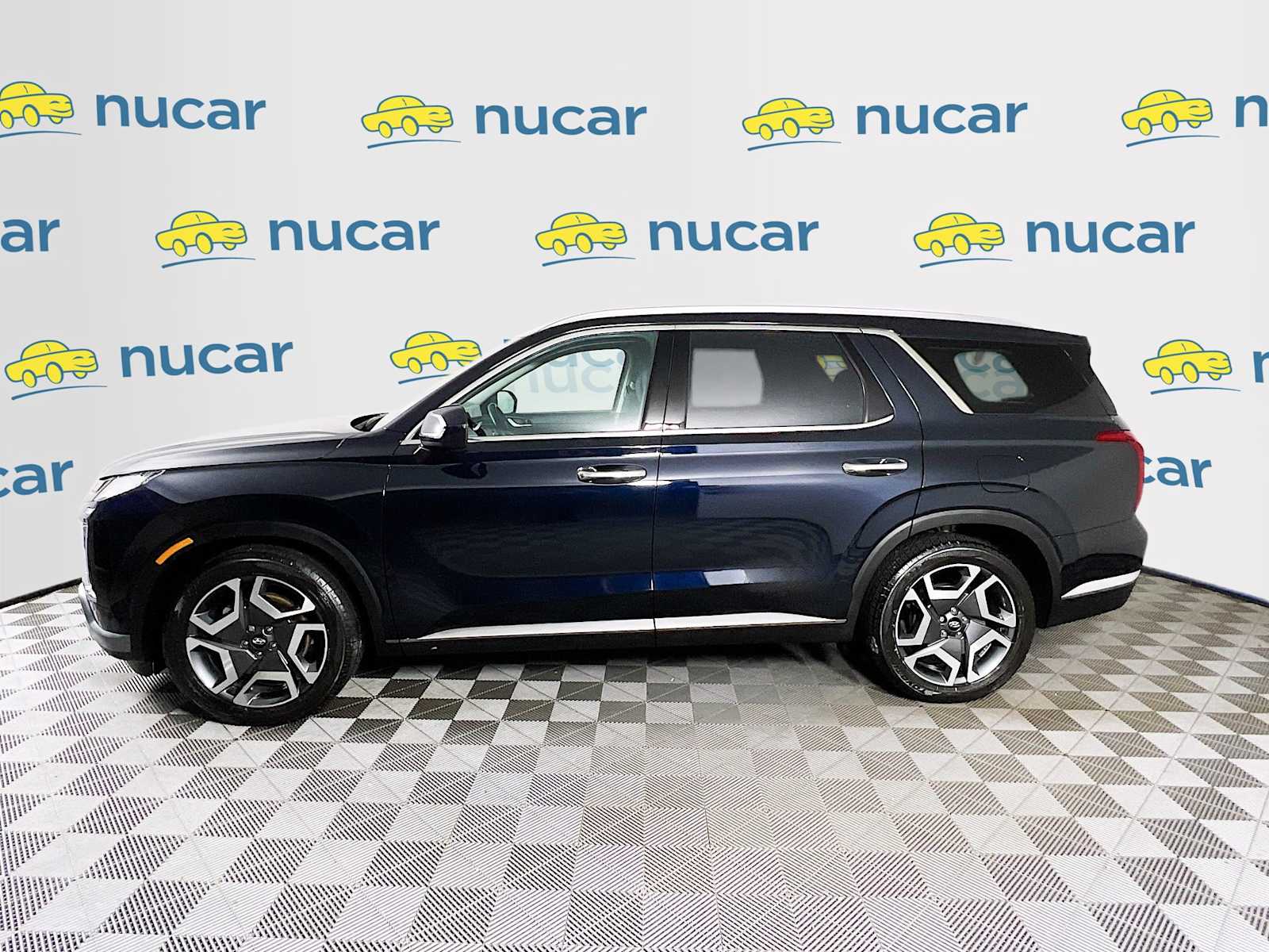 2023 Hyundai Palisade Limited photo 2