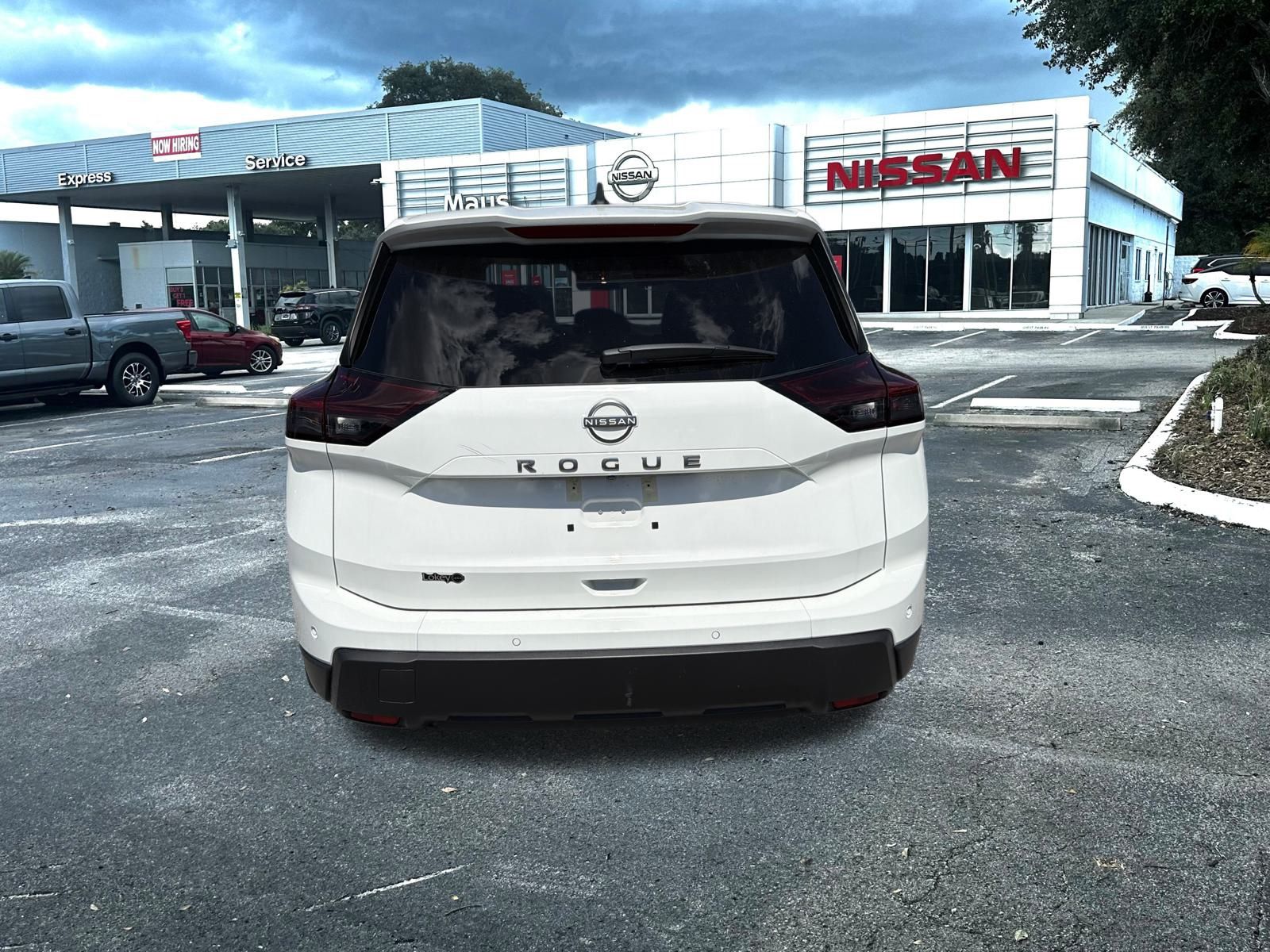 2025 Nissan Rogue S photo 3