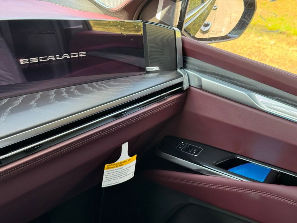 2026 Cadillac Escalade ESV Luxury photo 30