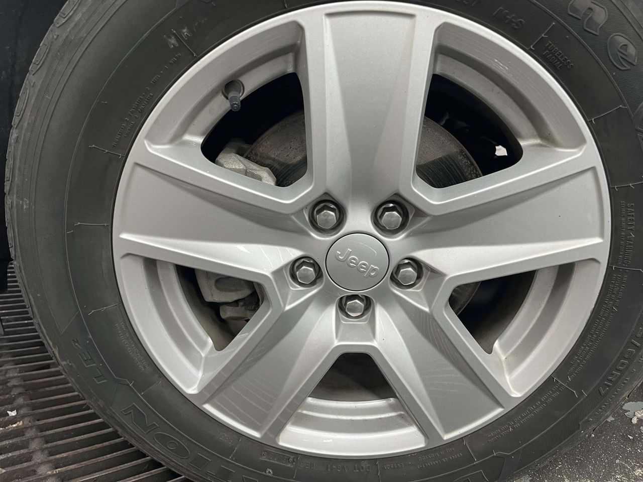 2022 Jeep Compass Latitude photo 10