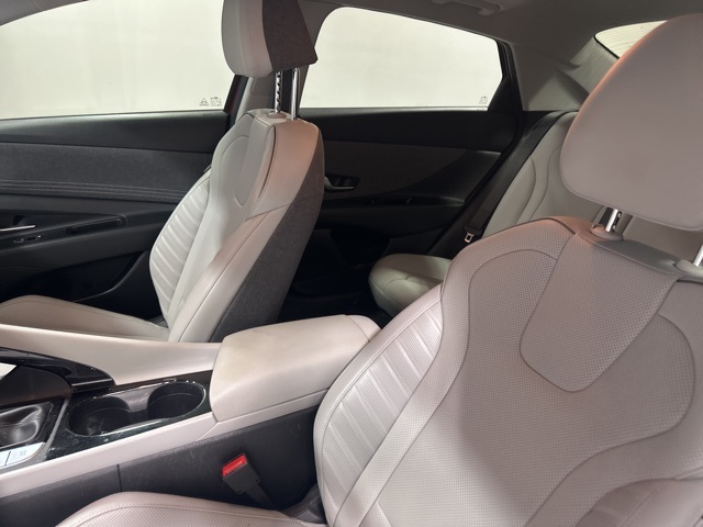 2023 Hyundai Elantra Limited photo 9