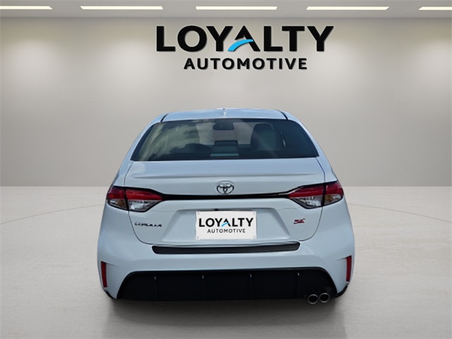 2026 Toyota Corolla SE photo 3