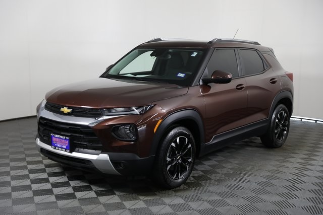 2022 Chevrolet Trailblazer LT photo 2