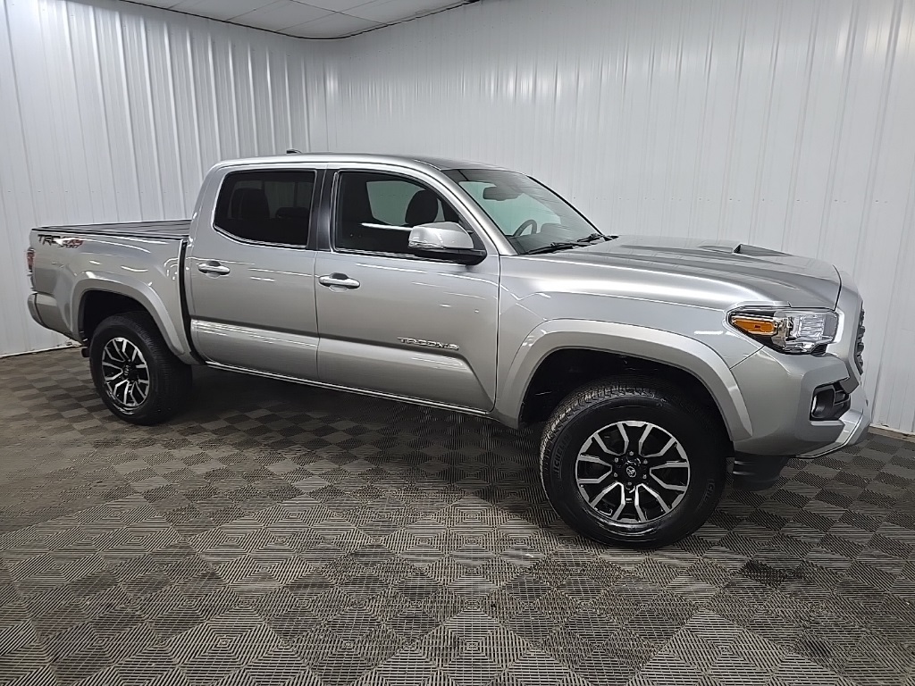 2023 Toyota Tacoma TRD Sport's photo