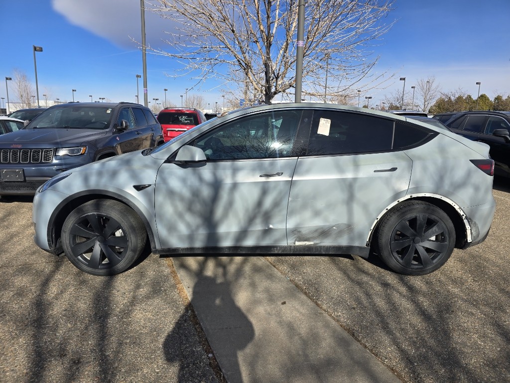 Used 2021 Tesla Model Y Long Range with VIN 5YJYGAEE2MF279788 for sale in Merriam, KS