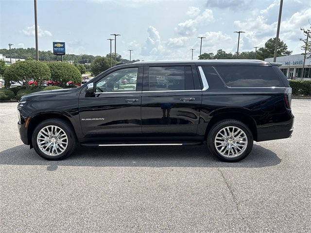 2025 Chevrolet Suburban Premier photo 6