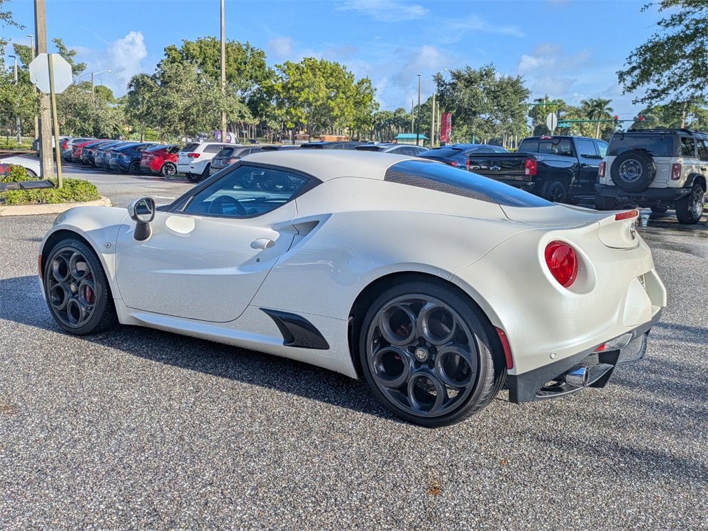 2016 Alfa Romeo 4C Coupe photo 6