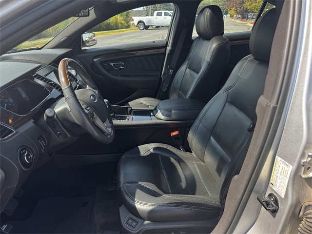 2018 Ford Taurus Limited photo 21