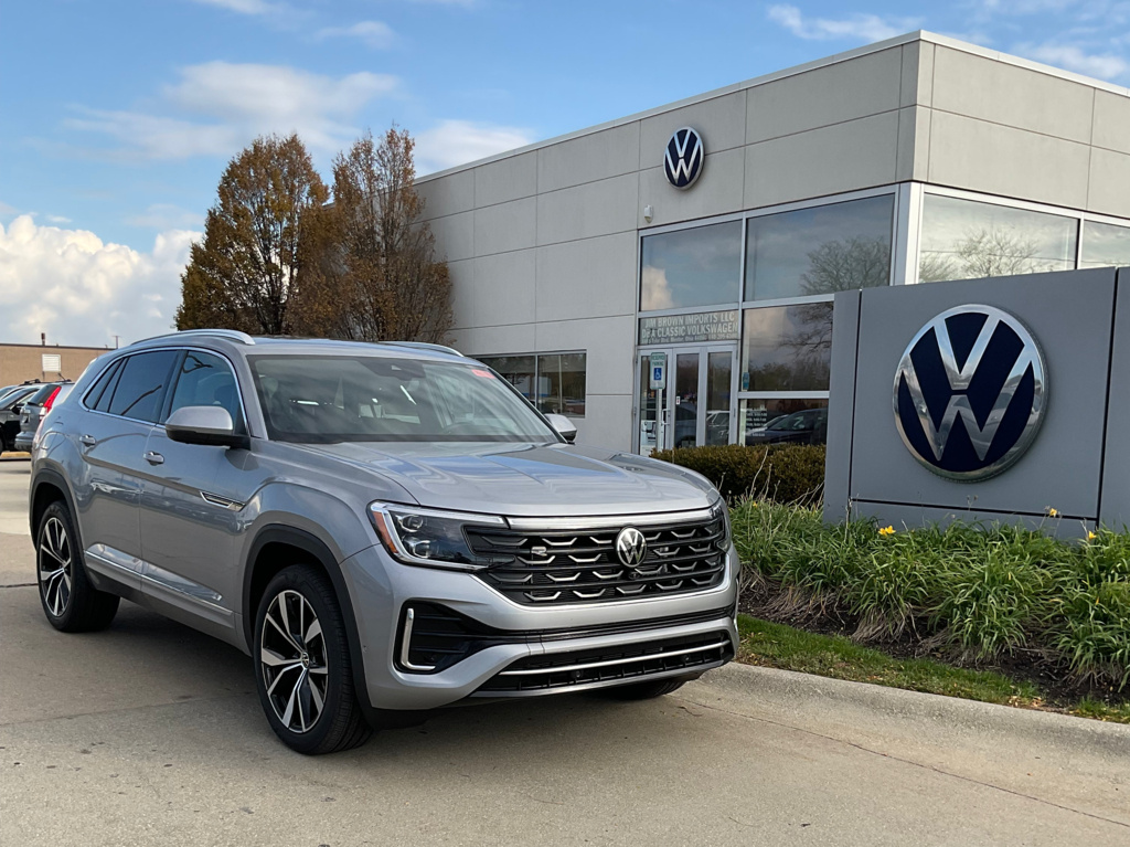 2026 Volkswagen Atlas Cross Sport SEL Premium R-LINE's photo